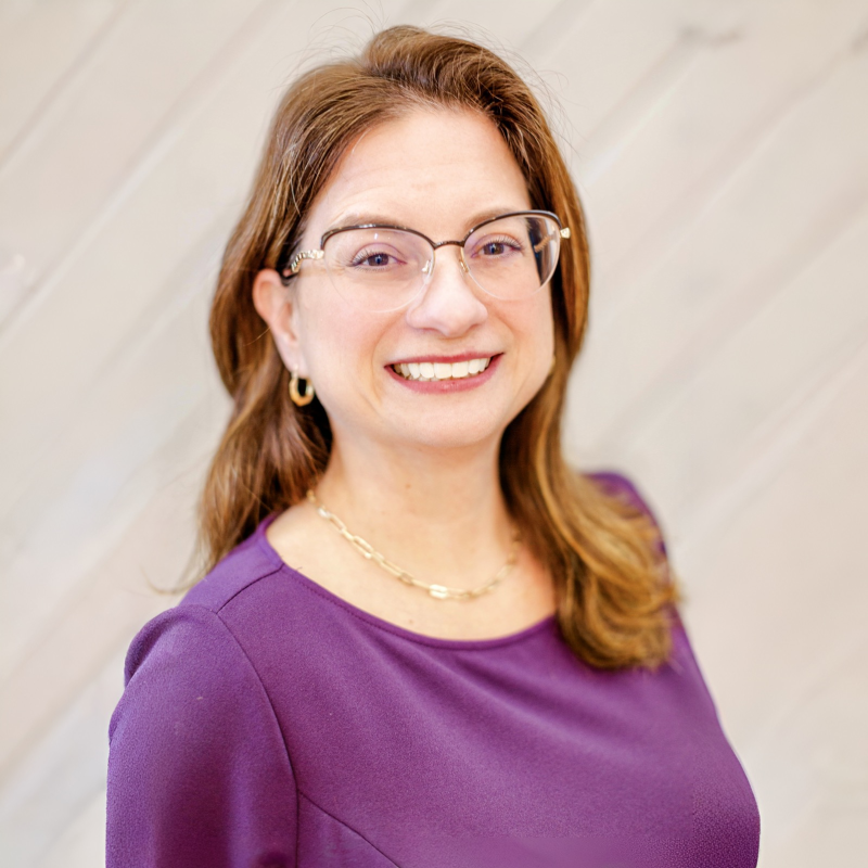 Larysa Kautz Headshot
